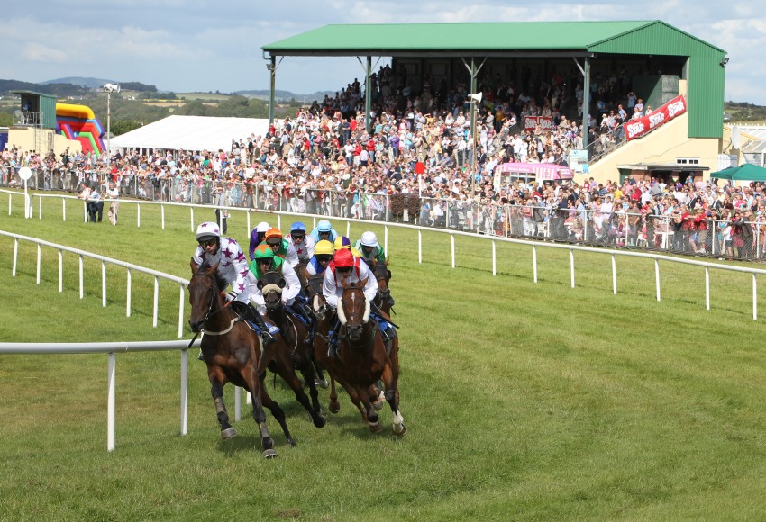 Tramore Racing Festival Tramore Hotels Treacys Hotel Waterford